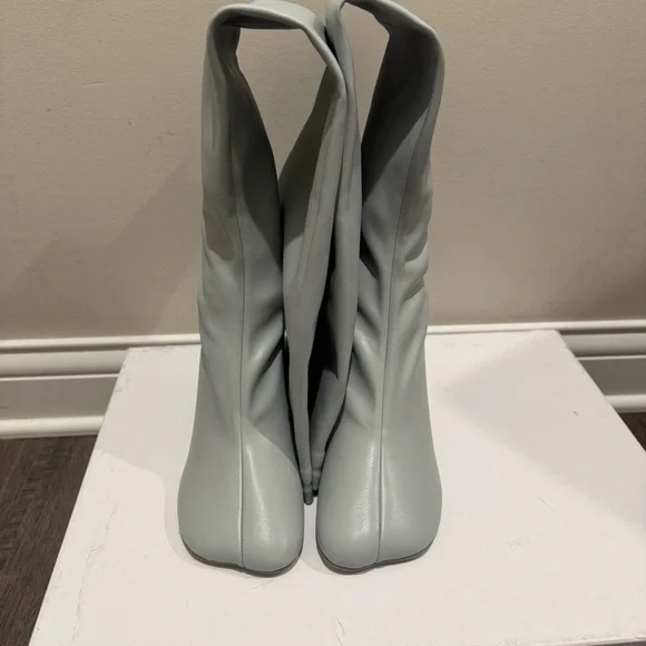MM6 Maison Margiela Anatomic Thigh High Tabi Shaped Tall Heeled Boot Pearl Blue - Picture 6 of 16